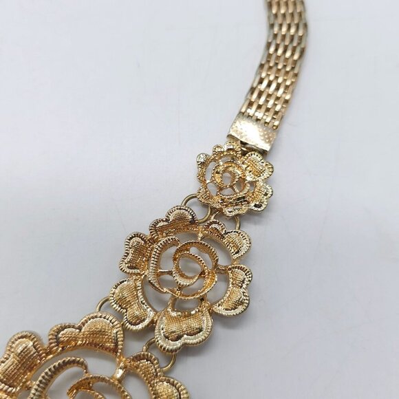 Gold Tone Floral Openwork Statement Necklace With Adjustable Chain - Picture 4 of 9